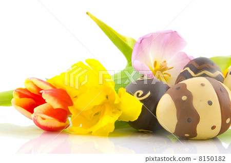 Tulips and easter eggs Tulips and easter eggs 8150182