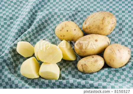 peeled potatoes peeled potatoes 8150327