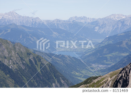 Zeller See seen from the Edelweissspitze (Hohe Tauern, Austria) 8151469