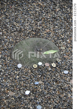 鹿島神社必備的石頭 8151570