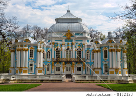 Pavilion in Catherine`s park Pavilion in Catherine`s park 8152123