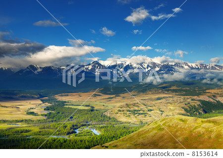 Mountain panorama Mountain panorama 8153614