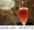 Rosé sparkling wine 8154773