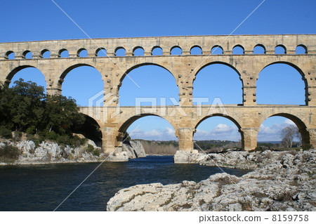 Superb view of Pont du Gard 8159758