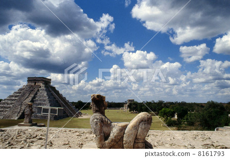 Kukulcan pyramid from Temple of the Warriors and Cha Mool Kukulcan pyramid from Temple of the Warriors and Cha Mool 8161793