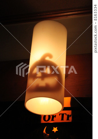 Make a Halloween lamp 8163334
