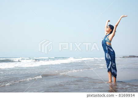 Woman at the sea Woman at the sea 8169934