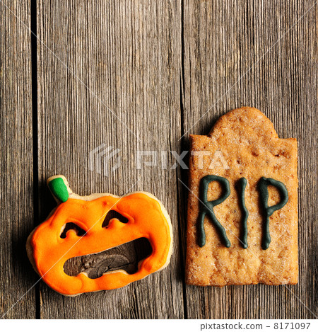 Halloween homemade gingerbread cookies 8171097
