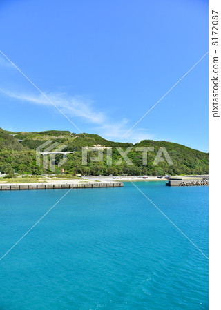 Tokashiki Harbor 8172087