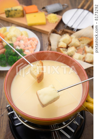 cheese fondue cheese fondue 8173292