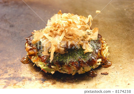 Kansai style okonomiyaki 8174238