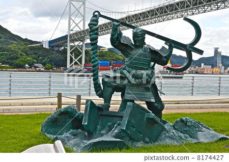 Statue of "Prism Soragu with an anchor wrapped around his body" (Mimososawa river / Shimonosekawa-cho, Yamaguchi prefecture) 8174427