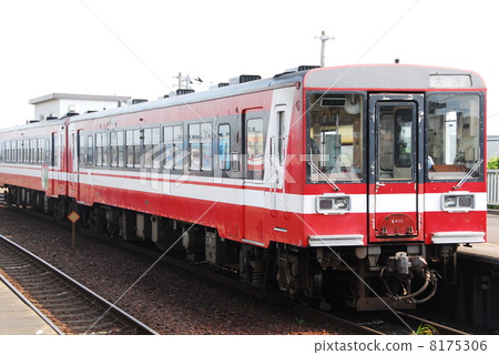 鹿島海岸鐵路6000系列車輛（茨城縣東茨城區大洗鎮） 8175306
