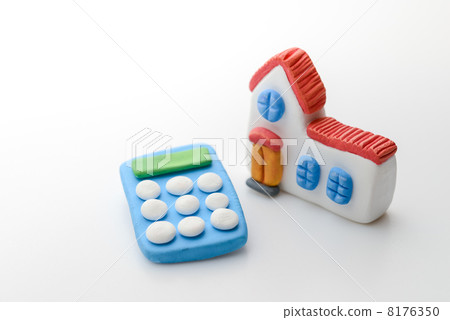 Clay house and calculator 8176350
