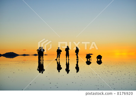 Uyuni salt lake   8176920