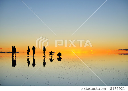 Uyuni salt lake   8176921