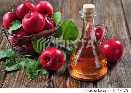 Apple cider vinegar Apple cider vinegar 8177275