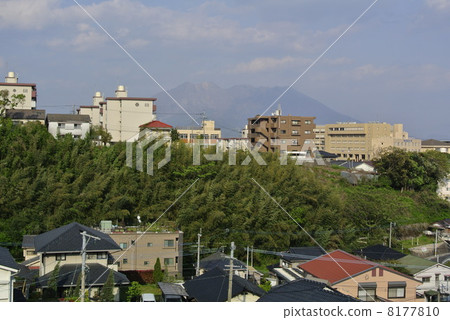 An overhead view from Kagoshima-shi purple to Sakurajima 8177810