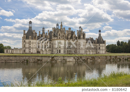 Chateau de Chambord of the Loire Valley 8180642