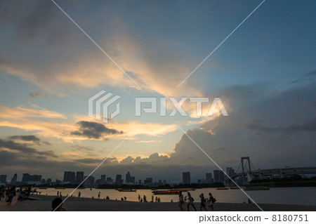 Odaiba beach park on holiday 8180751