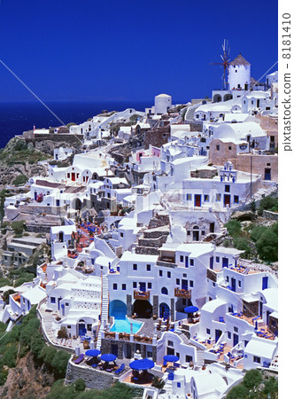 Popular view spot of Oia in Santorini Popular view spot of Oia in Santorini 8181410