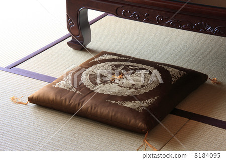 Tatami and cushion Tatami and cushion 8184095