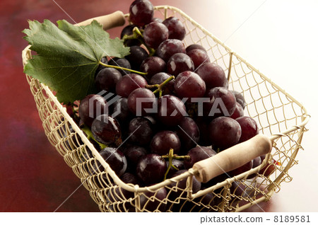 Grapes 8189581