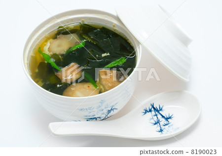 seaweed soup 8190023