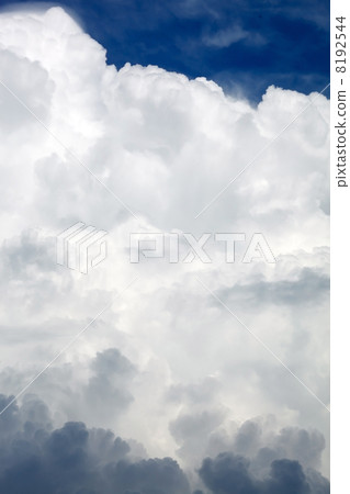 Dramatic sky with stormy clouds 8192544