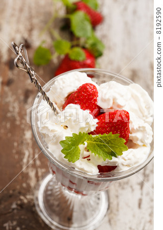 strawberries with cream strawberries with cream 8192590