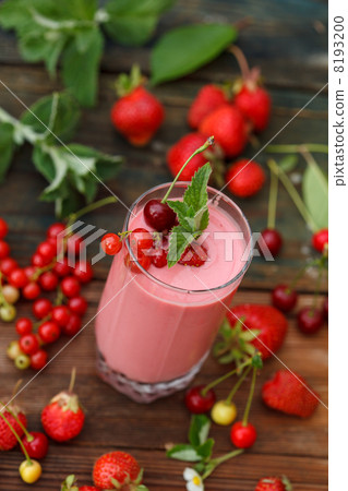 Berry smoothie 8193200