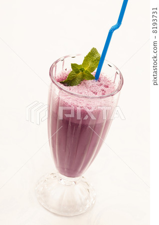 berry smoothie 8193731
