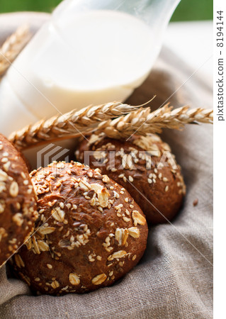 Fresh bread Fresh bread 8194144