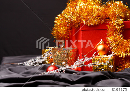 Christmas presents 8195175