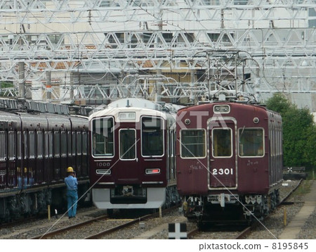 Hankyu Electric Railway New 1000 Series 1000 F Shosa Garage In-House Test Running Induction Failure Test 2300 Series 2325 F 2300 Series Non-display Curtain Car 2301 F Hankyu Electric Railway New 1000 Series 1000 F Shosa Garage In-House Test Running Induction Failure Test 2300 Series 2325 F 2300 Series Non-display Curtain Car 2301 F 8195845