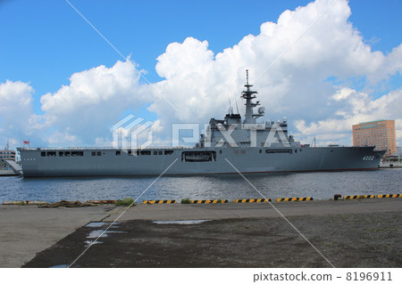 Maritime Self-Defense Force Transport ship Shimokita 8196911