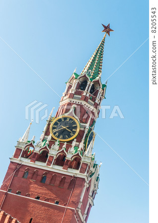 Famous tower of Moscow Kremlin 8205543