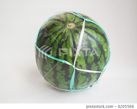 A watermelon 8205568