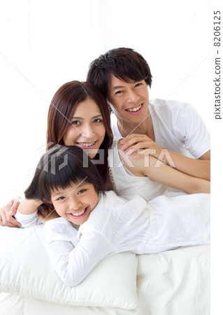 Bedroom family group 8206125