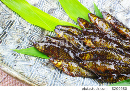 香甜煮熟的年糕 8209680