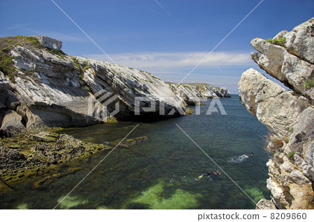 Beautiful beach 8209860
