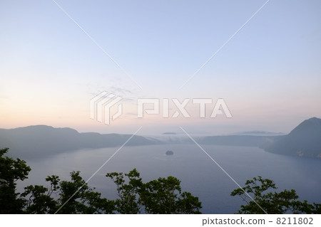 摩週湖 8211802