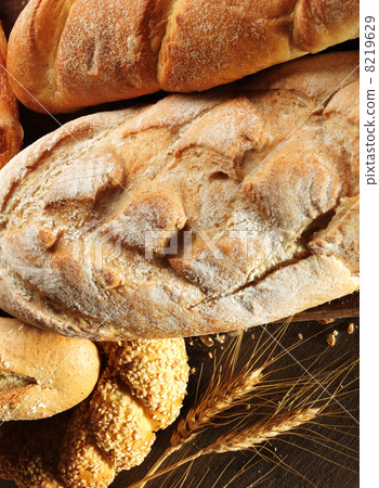 fresh bread 8219629