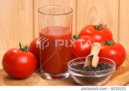some organic tomato juice in a glass 8220251