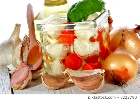 Mozzarella with cherry tomatoes in a jar with oil 8222790