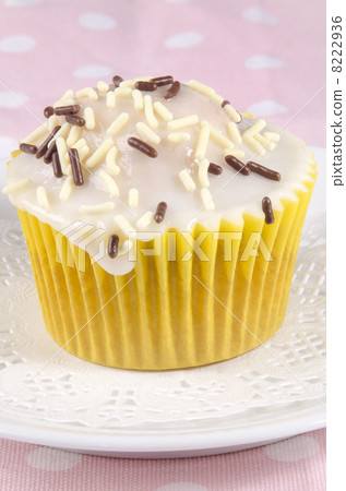cupcake with icing and sprinkles cupcake with icing and sprinkles 8222936