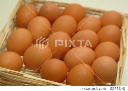 brown eggs in a basket/bowl 8223840