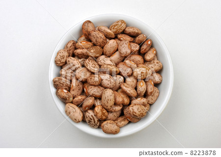 organic pinto beans are good for stew or soup 8223878