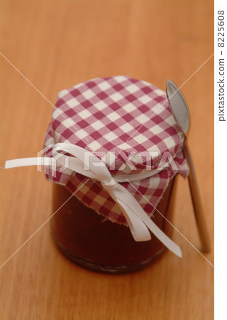 homemade strawberry jam 8225608