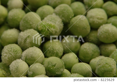 frozen peas frozen peas 8225629